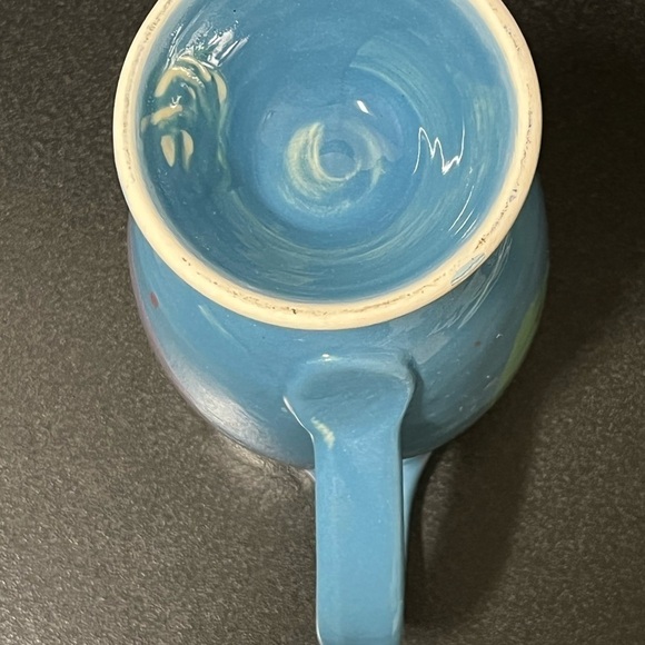 80’S Pottery mug signed pedestal colorful pastels. - Picture 7 of 10